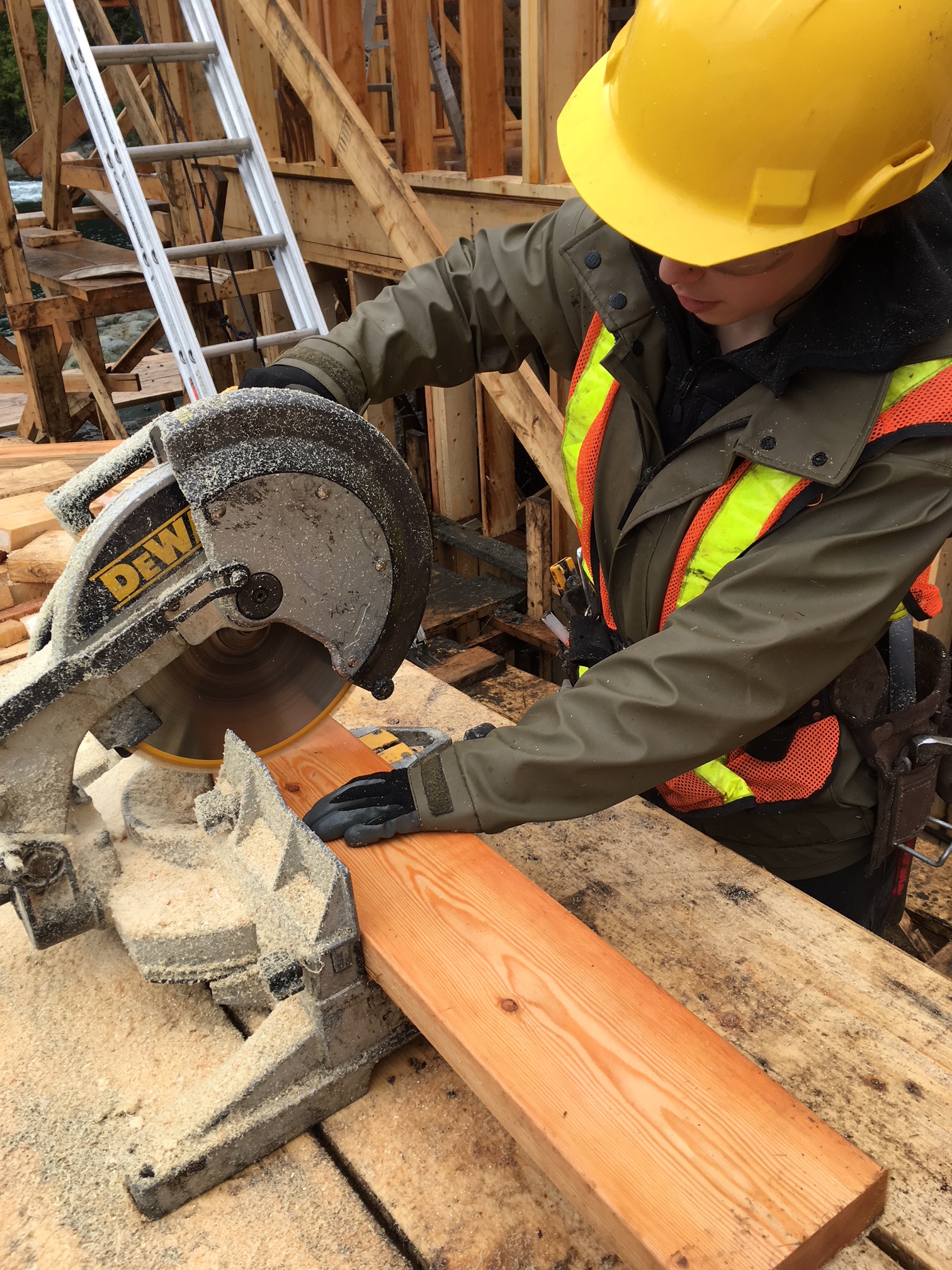 NIC Carpentry Student Gives Back to Future Women in Trades